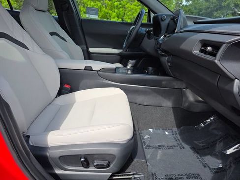 Used 2025 Lexus UX 300h FWD w/ Accessory Package (Z1) image 10