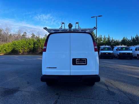 Used 2025 Chevrolet Express 2500 Extended w/ Communications Package image 10