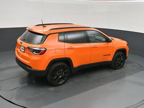New 2026 Jeep Compass Latitude AWD/4WD image 30