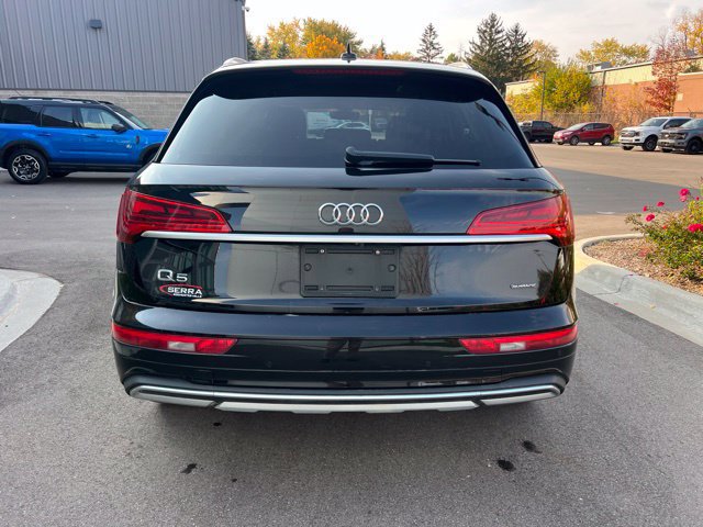 Used 2021 Audi Q5 2.0T Premium Plus w/ Premium Plus Package AWD/4WD image 6