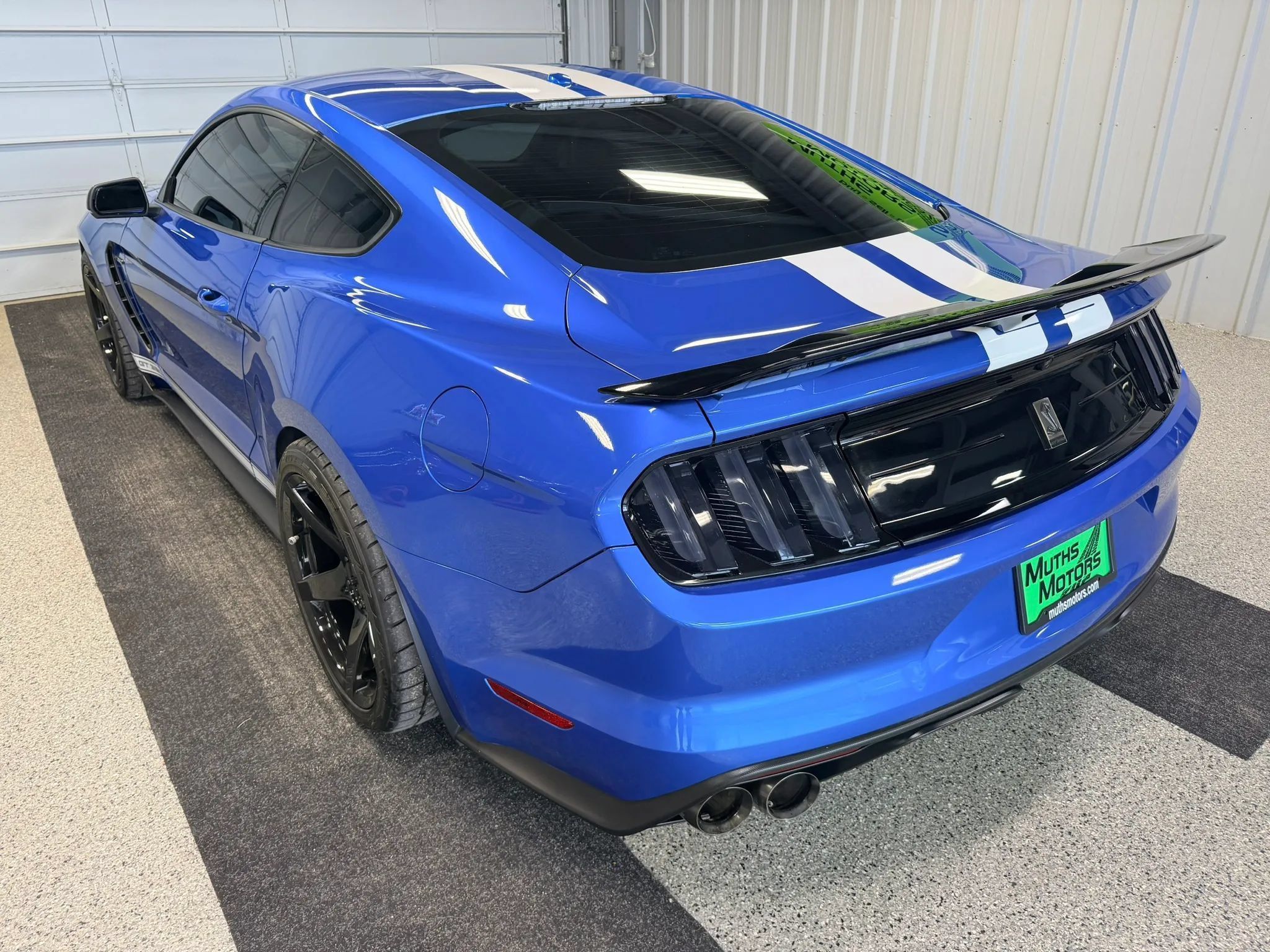 Used 2019 Ford Mustang Shelby GT350 w/ Technology Package RWD image 7