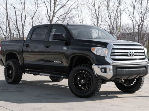 Used 2016 Toyota Tundra SR5 image 1