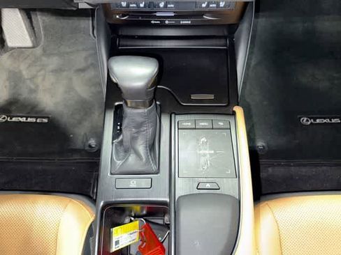 Used 2022 Lexus ES 350 w/ Premium Package FWD image 31