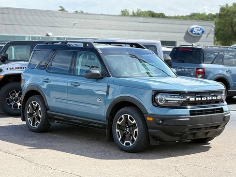 Certified 2022 Ford Bronco Sport Outer Banks w/ Tech Package AWD/4WD image 28