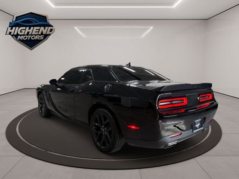 Used 2021 Dodge Challenger SXT w/ Blacktop Package image 4