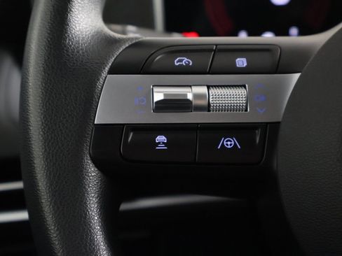 Certified 2025 Hyundai Tucson SE image 34