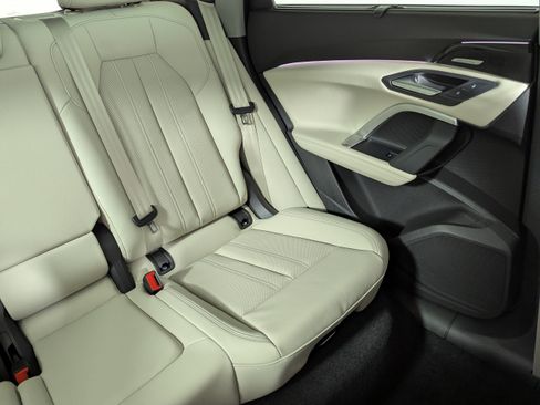 New 2025 Audi Q5 Premium Plus image 14