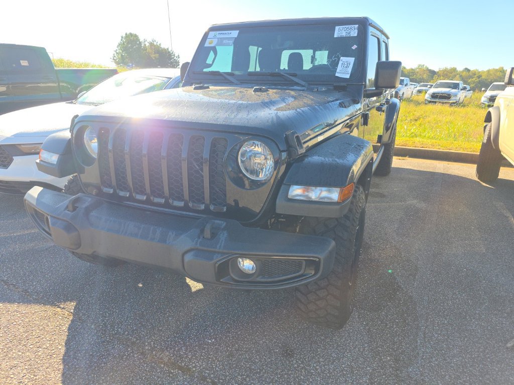 Used 2023 Jeep Gladiator Sport AWD/4WD image 4