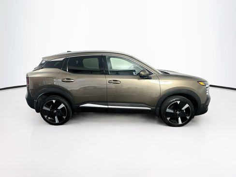 Used 2025 Nissan Kicks SR FWD image 10