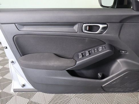 Used 2023 Honda Civic Sport image 9