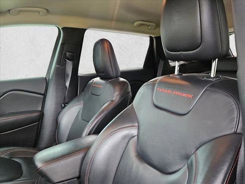 Used 2016 Jeep Cherokee Trailhawk w/ Comfort/Convenience Group image 21