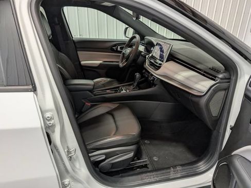 Used 2025 Jeep Compass Limited AWD/4WD image 26