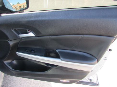 Used 2015 Honda Crosstour EX-L image 38