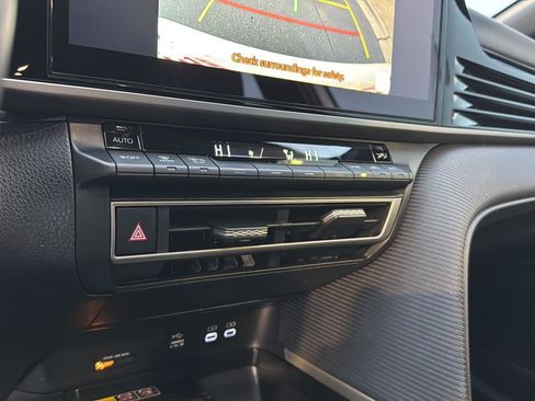 Certified 2025 Toyota Camry SE image 23