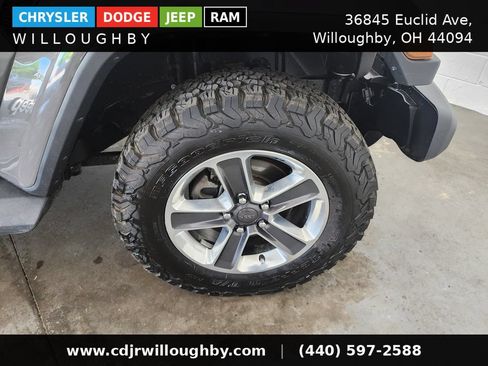 Used 2020 Jeep Wrangler Unlimited Sahara w/ Uconnect 4C Nav & Sound Group AWD/4WD image 40
