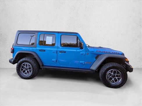 Used 2024 Jeep Wrangler Unlimited Rubicon w/ Technology Group AWD/4WD image 4