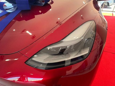 Used 2024 Tesla Model Y Long Range AWD/4WD image 25