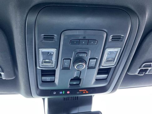 Used 2023 GMC Yukon XL AT4 w/ Technology Package AWD/4WD image 40