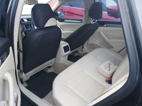 Used 2014 Volkswagen Passat TDI SE FWD image 10
