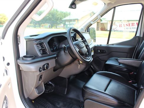 Used 2024 Ford Transit 250 148 Medium Roof RWD image 22