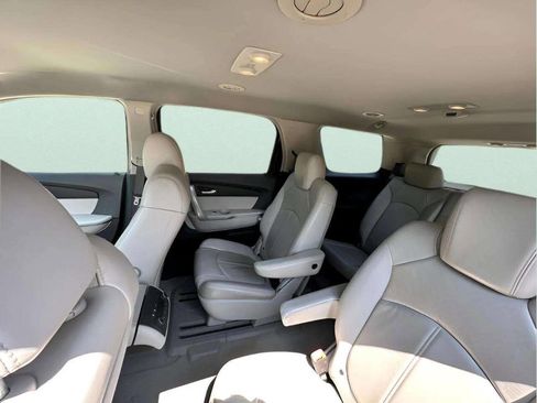 Used 2008 GMC Acadia SLT w/ Convenience Package image 18