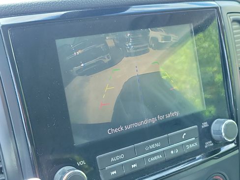 Used 2022 Nissan Titan S image 28