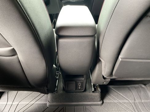 Used 2025 Chevrolet TrailBlazer RS w/ Convenience Package FWD image 26