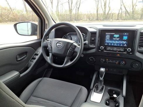 Used 2022 Nissan Frontier S w/ Technology Package AWD/4WD image 7