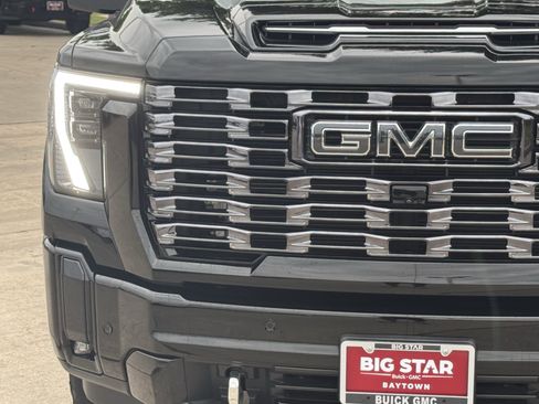Used 2025 GMC Sierra 2500 Denali Ultimate AWD/4WD image 6
