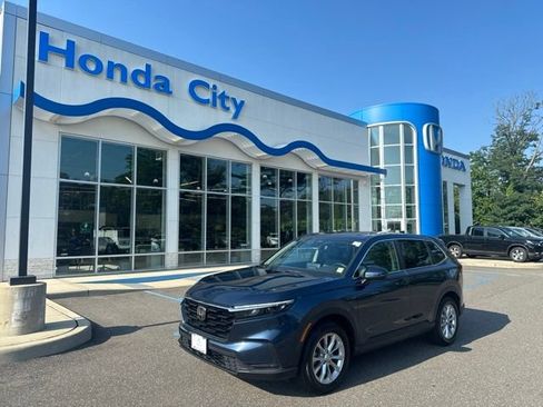Used 2024 Honda CR-V EX-L image 2