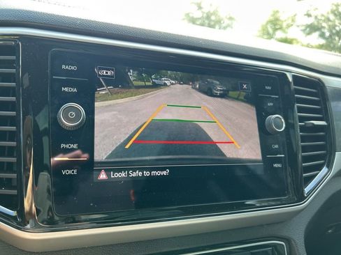 Used 2022 Volkswagen Atlas Cross Sport SEL R-Line image 30