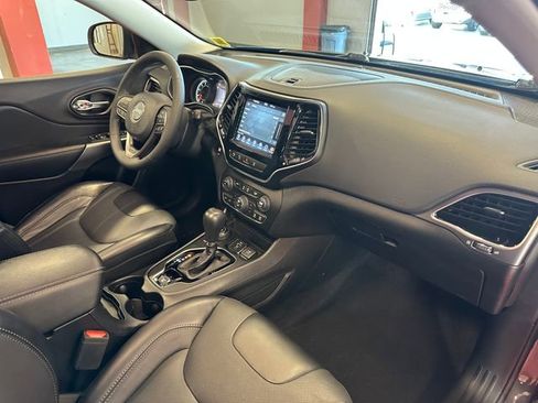 Used 2022 Jeep Cherokee Limited AWD/4WD image 17