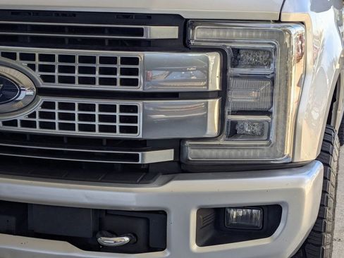 Used 2018 Ford F250 Platinum w/ Platinum Ultimate Package image 9