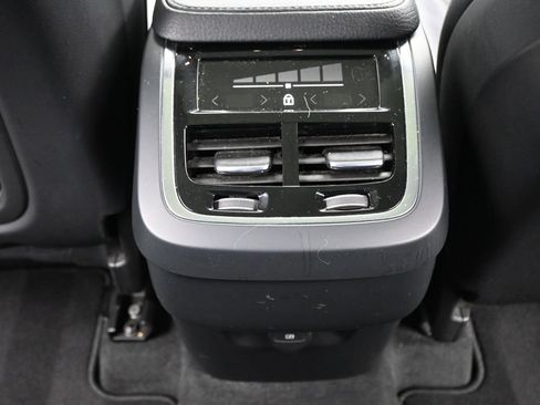 Used 2021 Volvo XC90 T5 Momentum w/ Protection Package Premier AWD/4WD image 21
