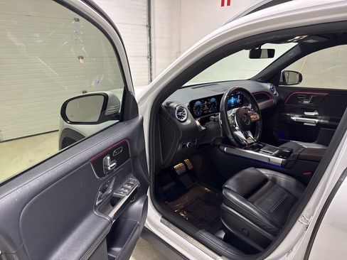 Used 2021 Mercedes-Benz GLB 35 AMG 4MATIC w/ Premium Package image 10