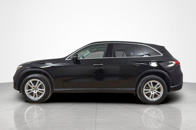 Used 2023 Mercedes-Benz GLC 300 4MATIC image 2