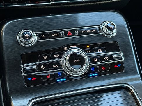 Certified 2021 Lincoln Nautilus Reserve image 20