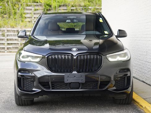 Used 2023 BMW X5 xDrive40i w/ M Sport Package AWD/4WD image 10