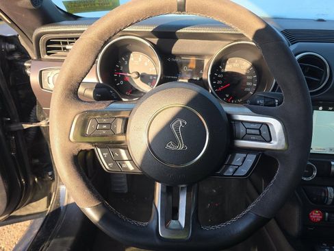 Used 2016 Ford Mustang Shelby GT350 w/ Technology Package image 7