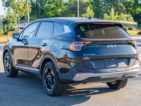 New 2026 Kia Sportage EX FWD image 3