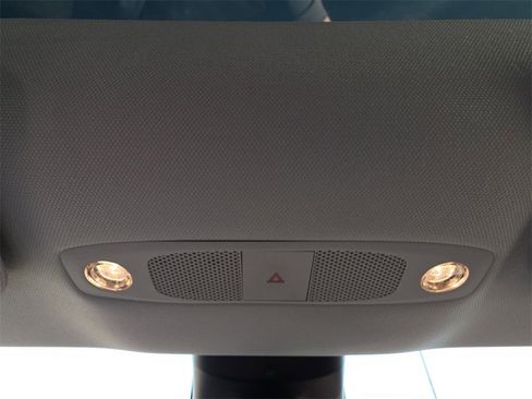 Used 2023 Tesla Model 3 Standard Range image 21