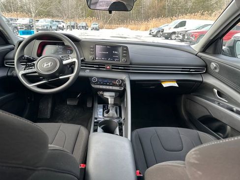 Certified 2025 Hyundai Elantra Blue image 12