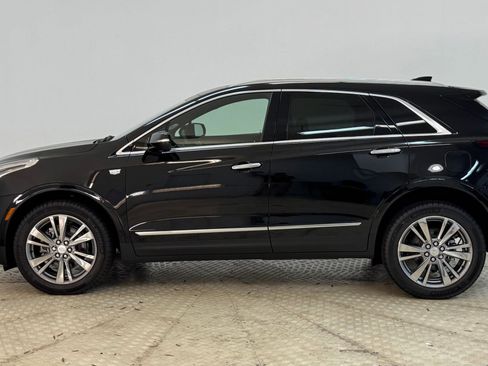 New 2025 Cadillac XT5 Premium Luxury image 2