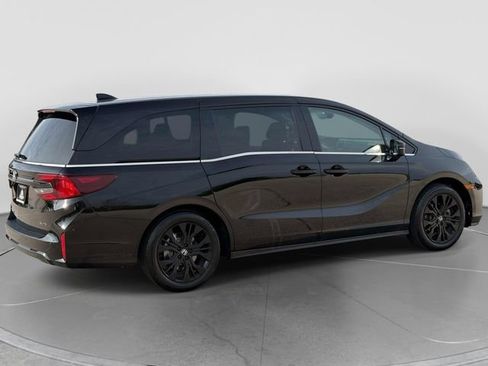 Used 2025 Honda Odyssey Elite image 6