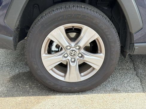 Used 2025 Toyota RAV4 XLE w/ Convenience Package AWD/4WD image 17