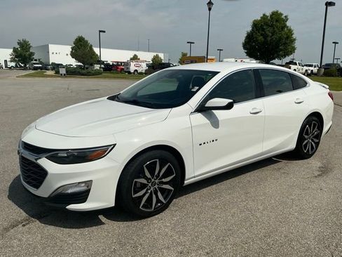 Used 2023 Chevrolet Malibu RS w/ LPO, Floor Liner Package FWD image 3