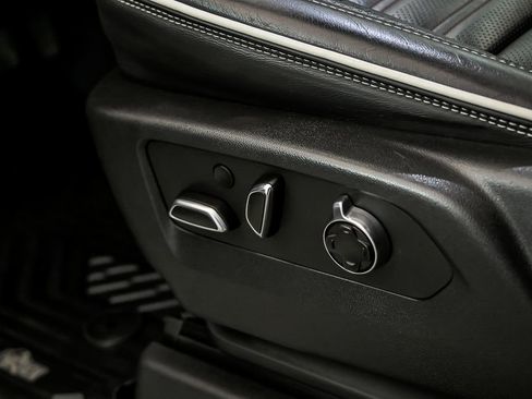 Used 2024 GMC Sierra 2500 AT4X w/ AT4X AEV Edition image 17