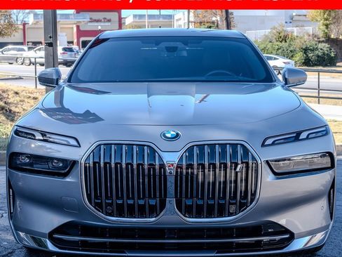 Used 2024 BMW i7 eDrive50 image 2