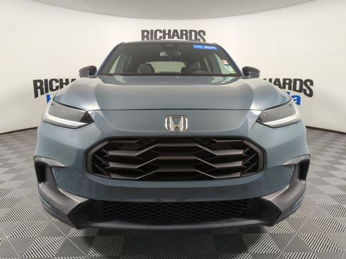 Certified 2025 Honda HR-V Sport image 3