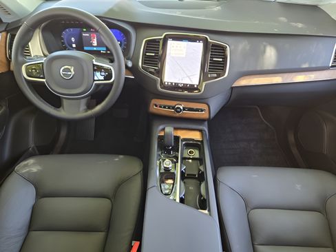Used 2025 Volvo XC90 B6 Plus w/ Protection Package Premier AWD/4WD image 25